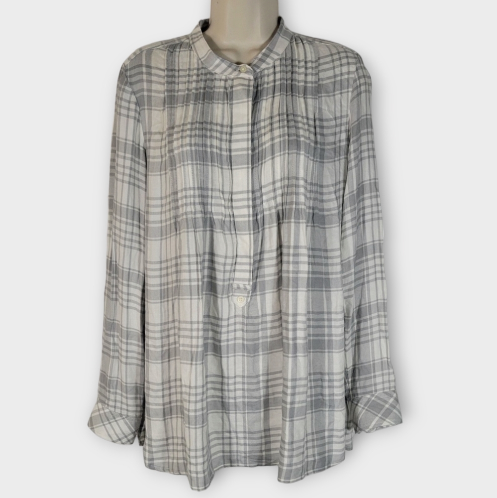 Gap Size Small Grey & White Pintuck Plaid Popover 3/4 Button Up Top